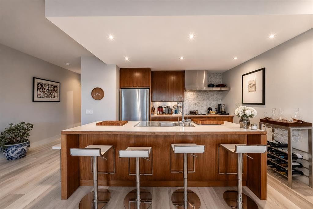 2-bed Apartment for sale at 201, 2124 17 Street SW, Calgary