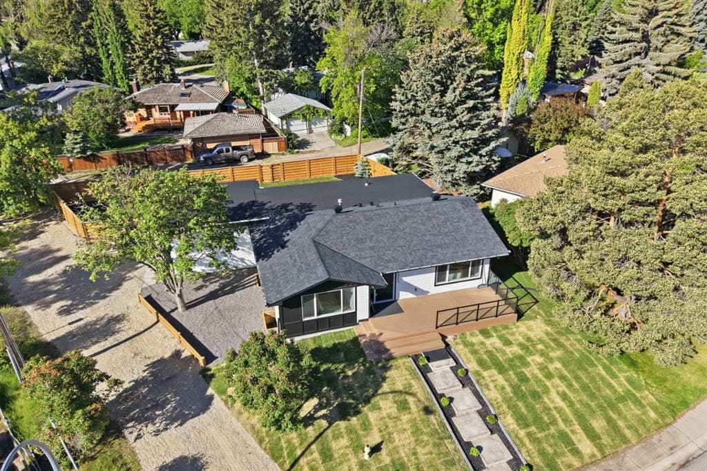 5-bed Detached for sale at 1303 87 Avenue SW, Calgary