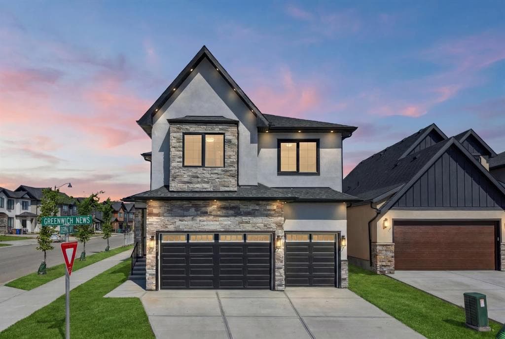 4-bed Detached for sale at 32 Greenwich Mews NW, Calgary