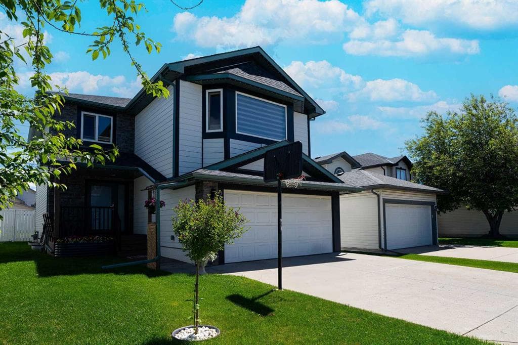 4-bed Detached for sale at 270 Somerside Park SW, Calgary
