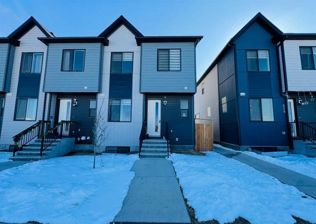 6-bed Townhouse for sale at 628 Cornerstone Boulevard NE, Calgary